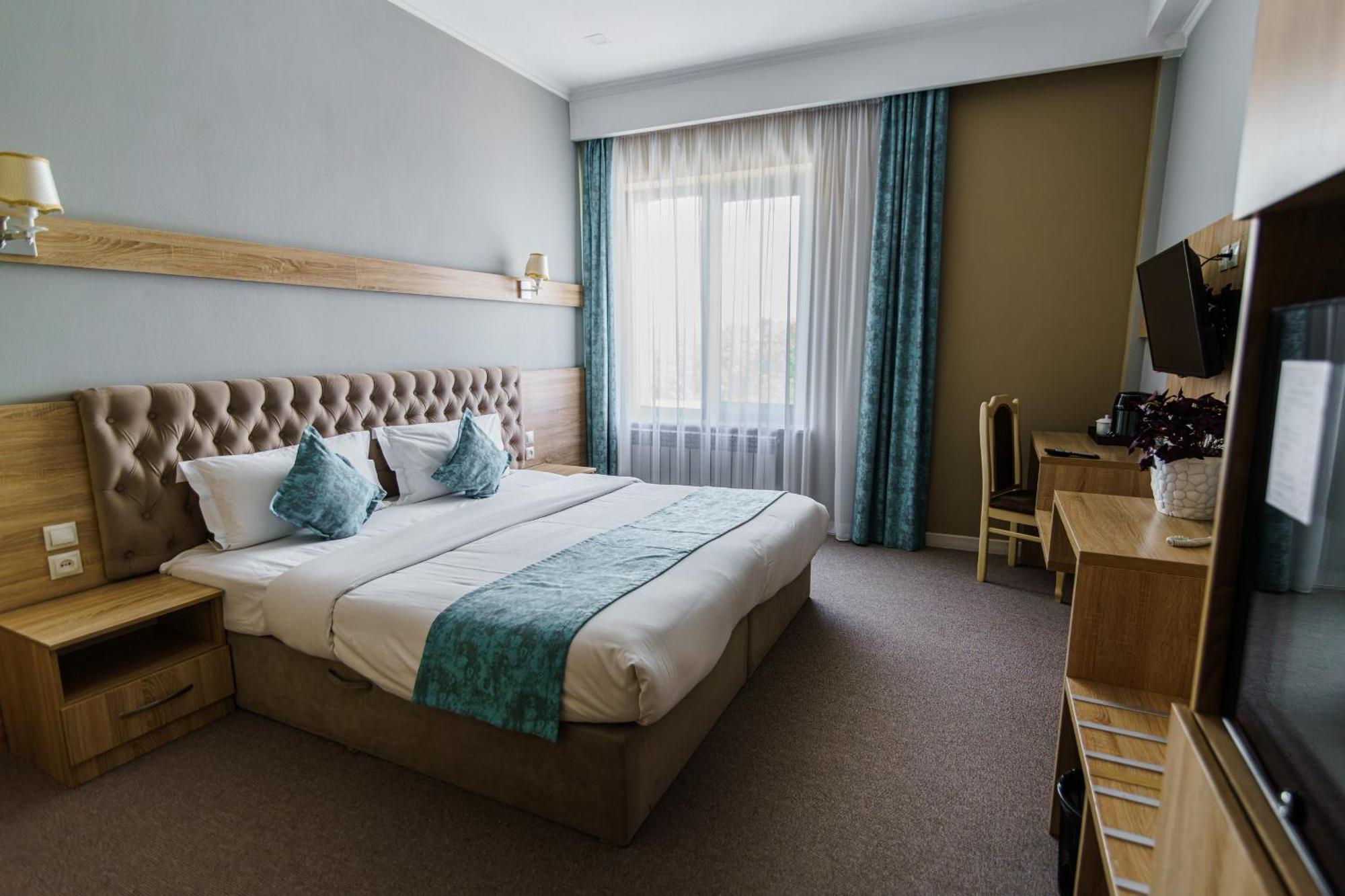 Park Hotel Al Bustan Shymkent Ngoại thất bức ảnh