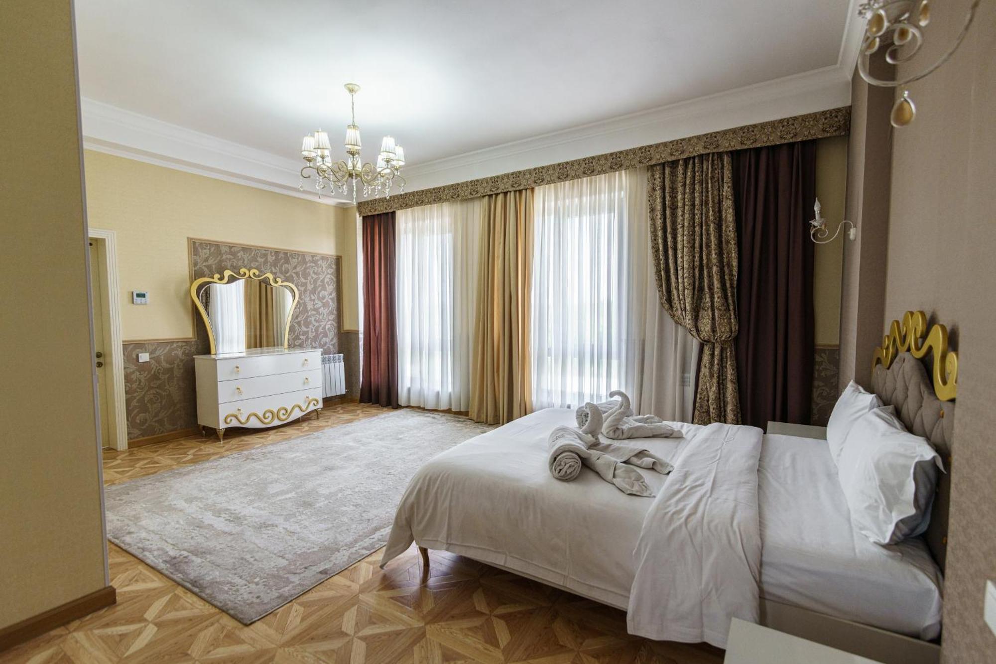Park Hotel Al Bustan Shymkent Ngoại thất bức ảnh
