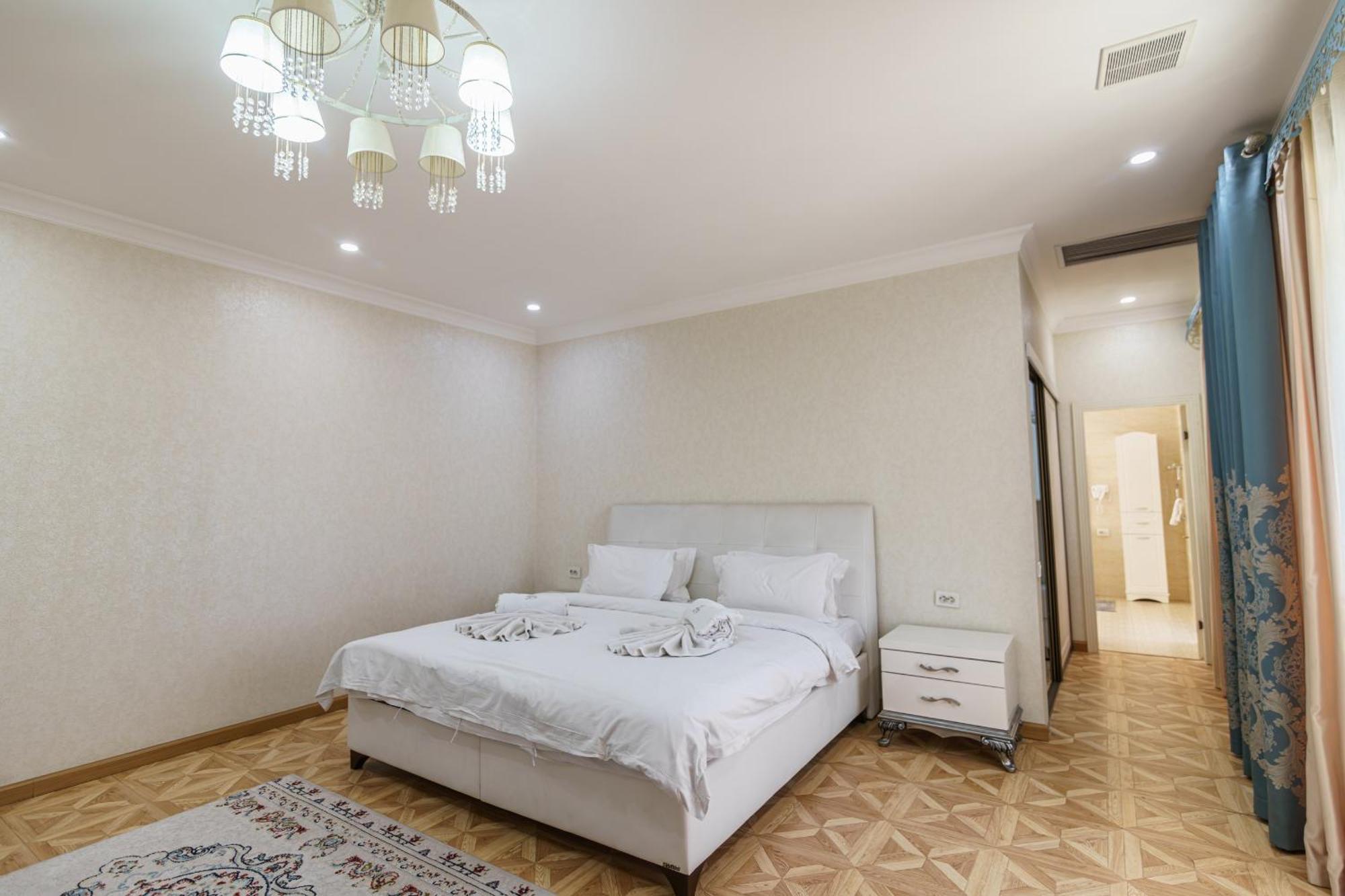 Park Hotel Al Bustan Shymkent Ngoại thất bức ảnh