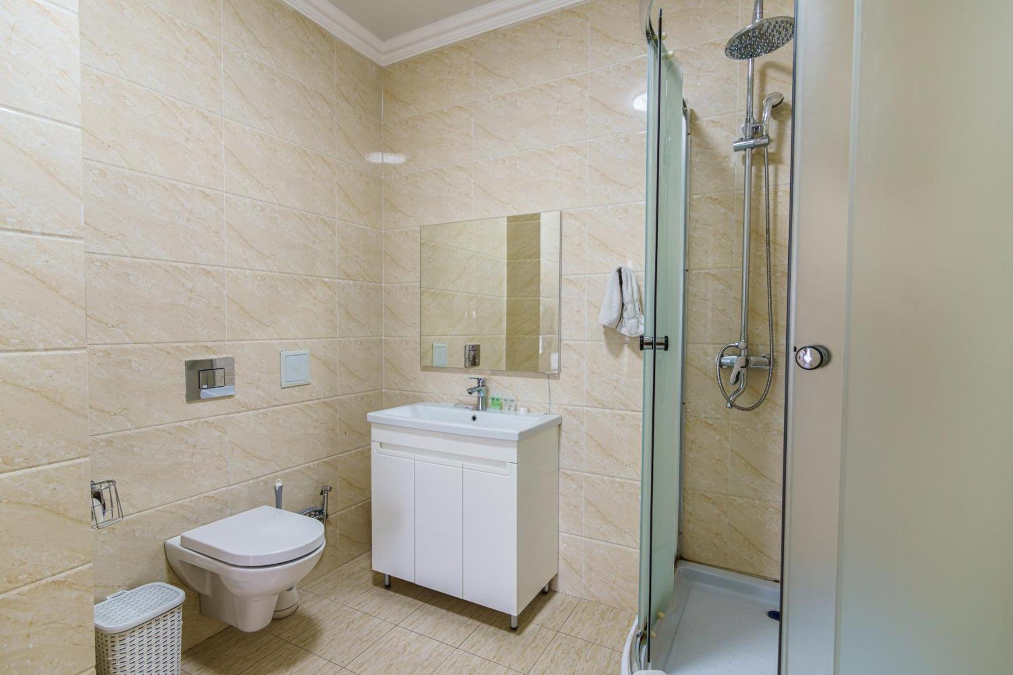 Park Hotel Al Bustan Shymkent Ngoại thất bức ảnh